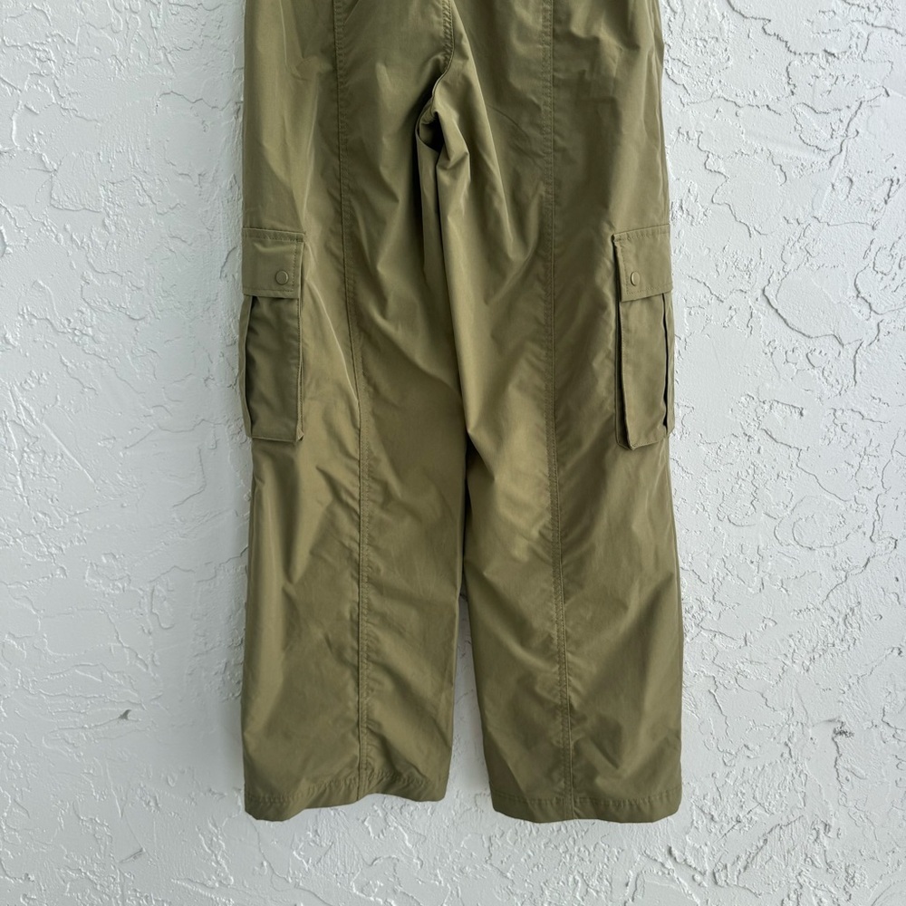 Love tree women’s Olive Loose Fit Parachute Cargo Pants, size Medium - Picture 15 of 15